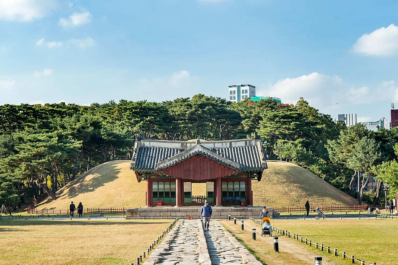 Royal tomb park