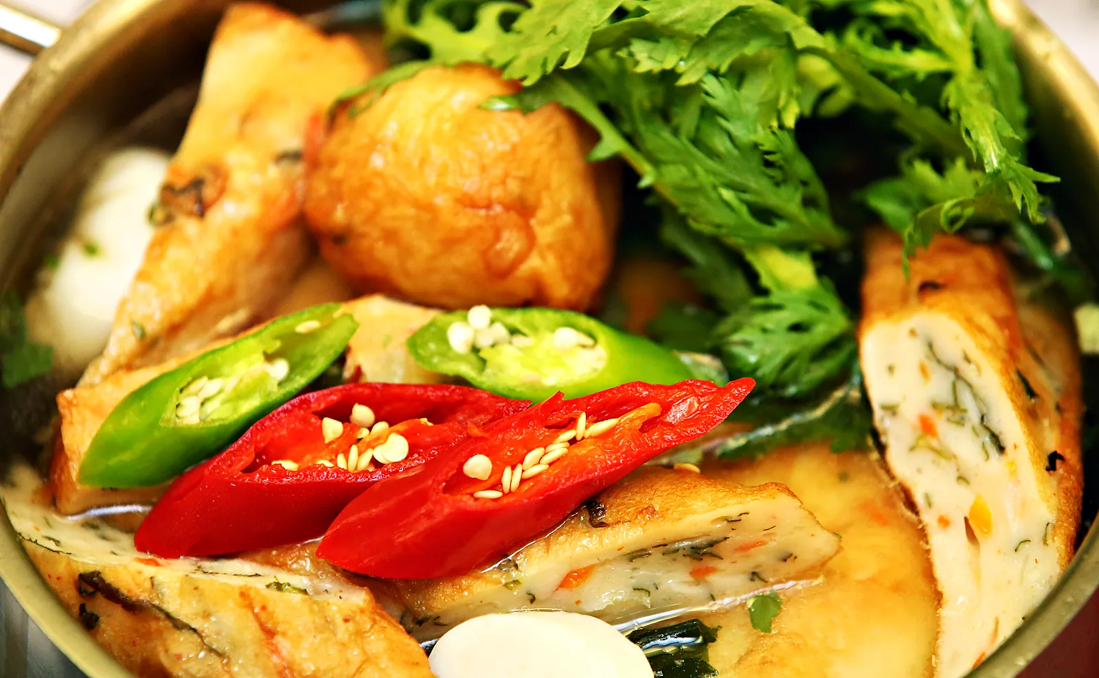 Fish cake broth