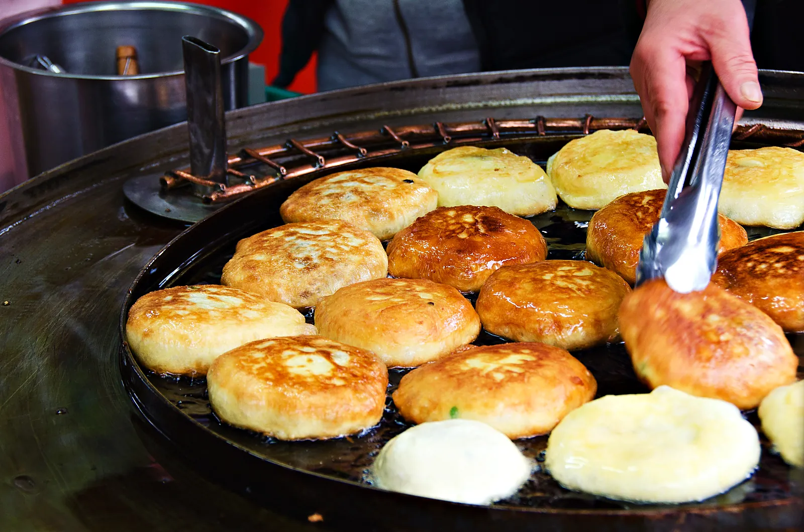 Hotteok on the griddle