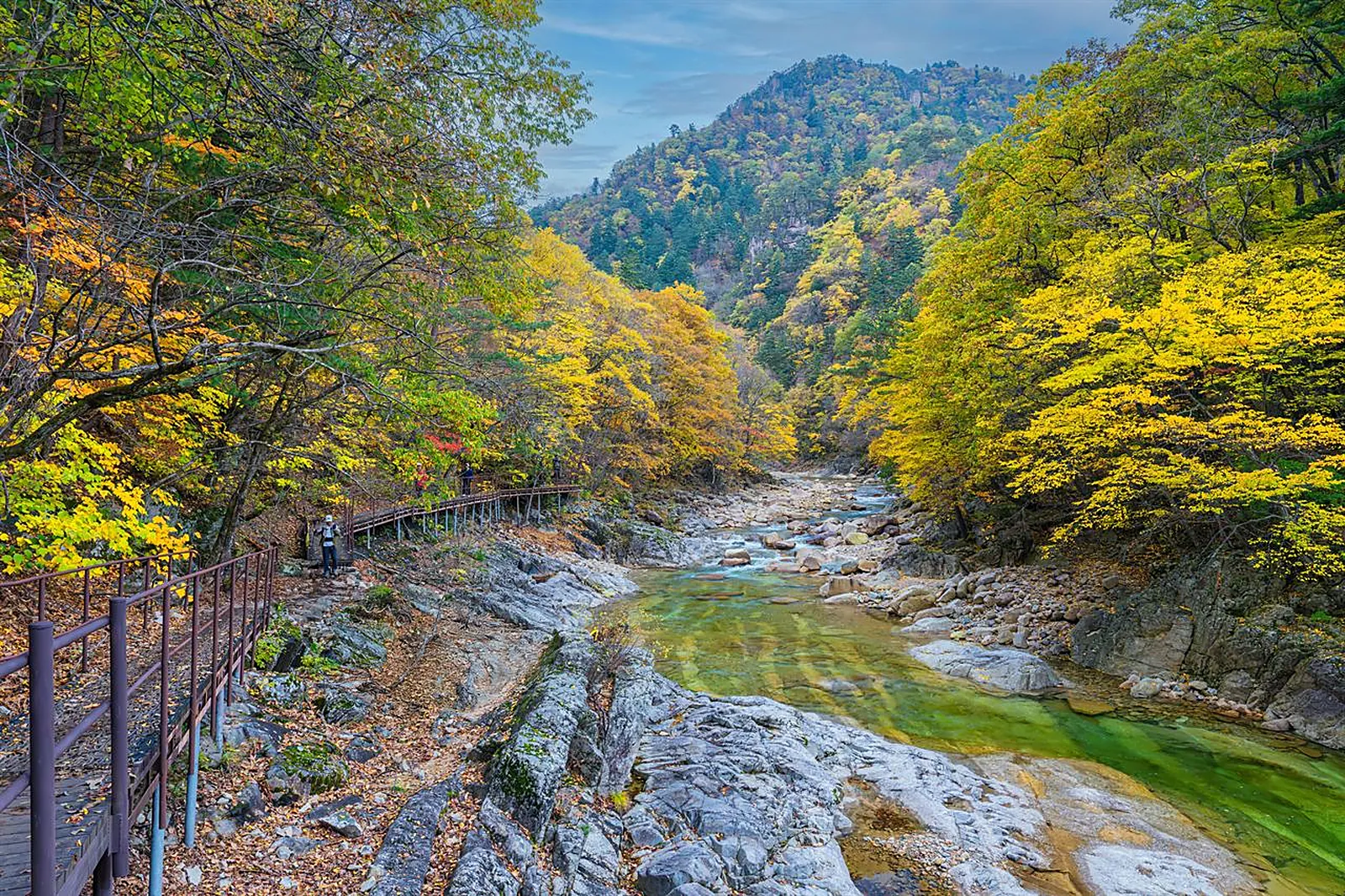 Granite peaks in autumn
