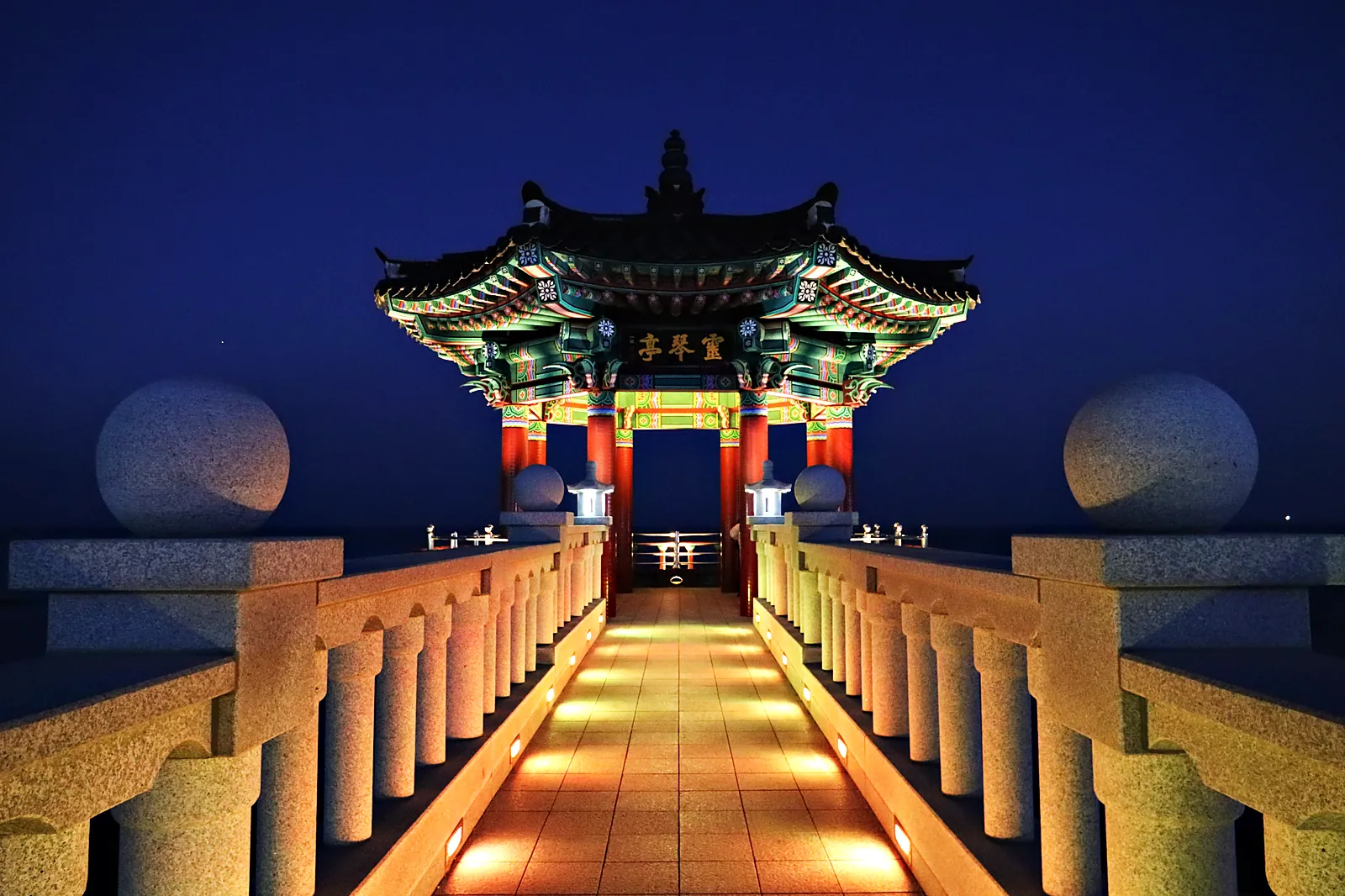 Sunrise pavilion