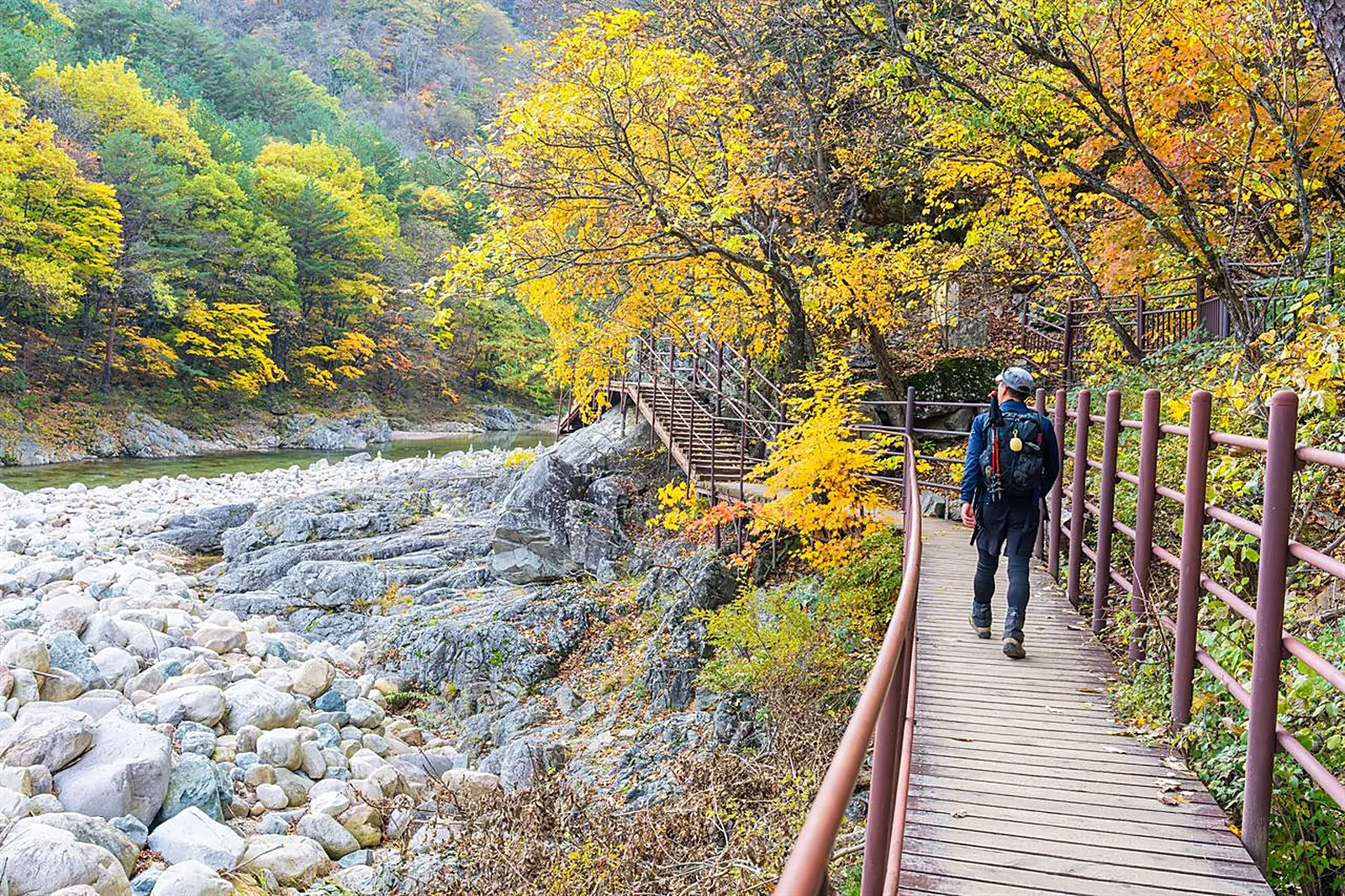 Seoraksan in autumn