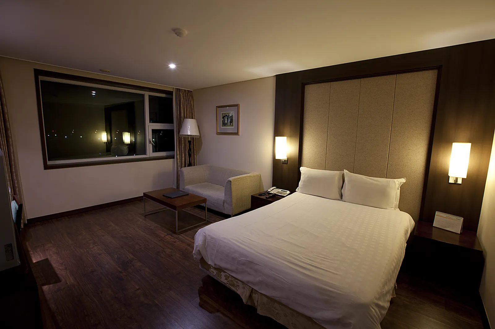 Compact room